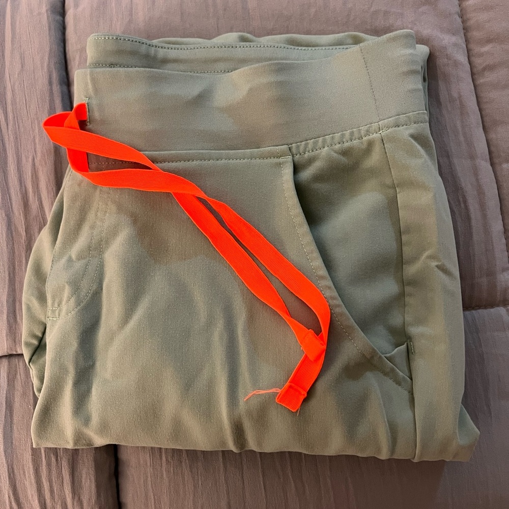 Women’s Figs Jogger Scrubs